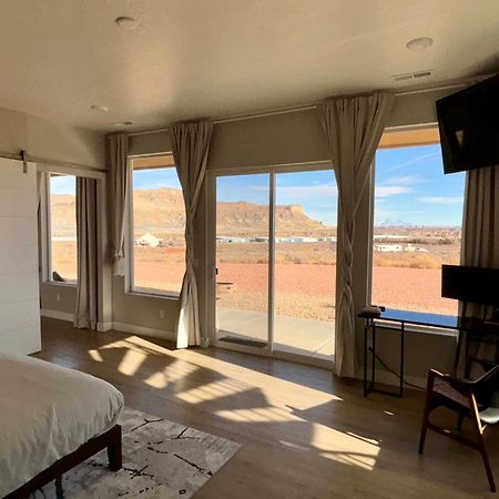 Page Arizona Border Town- Crimson Suite, Desert Canyon Getaway With Views بيغ ووتر المظهر الخارجي الصورة